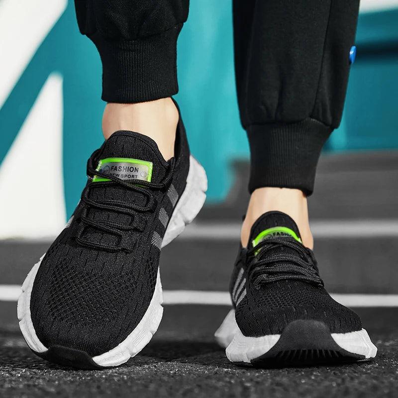 Fashion men sports shoes lightweight breathable men casual shoes mesh fly woven comfortable outdoor jogging running shoes 37-44